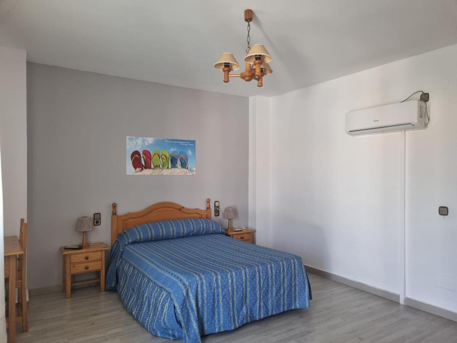 Hostal Calaverde Вильярикос Экстерьер фото